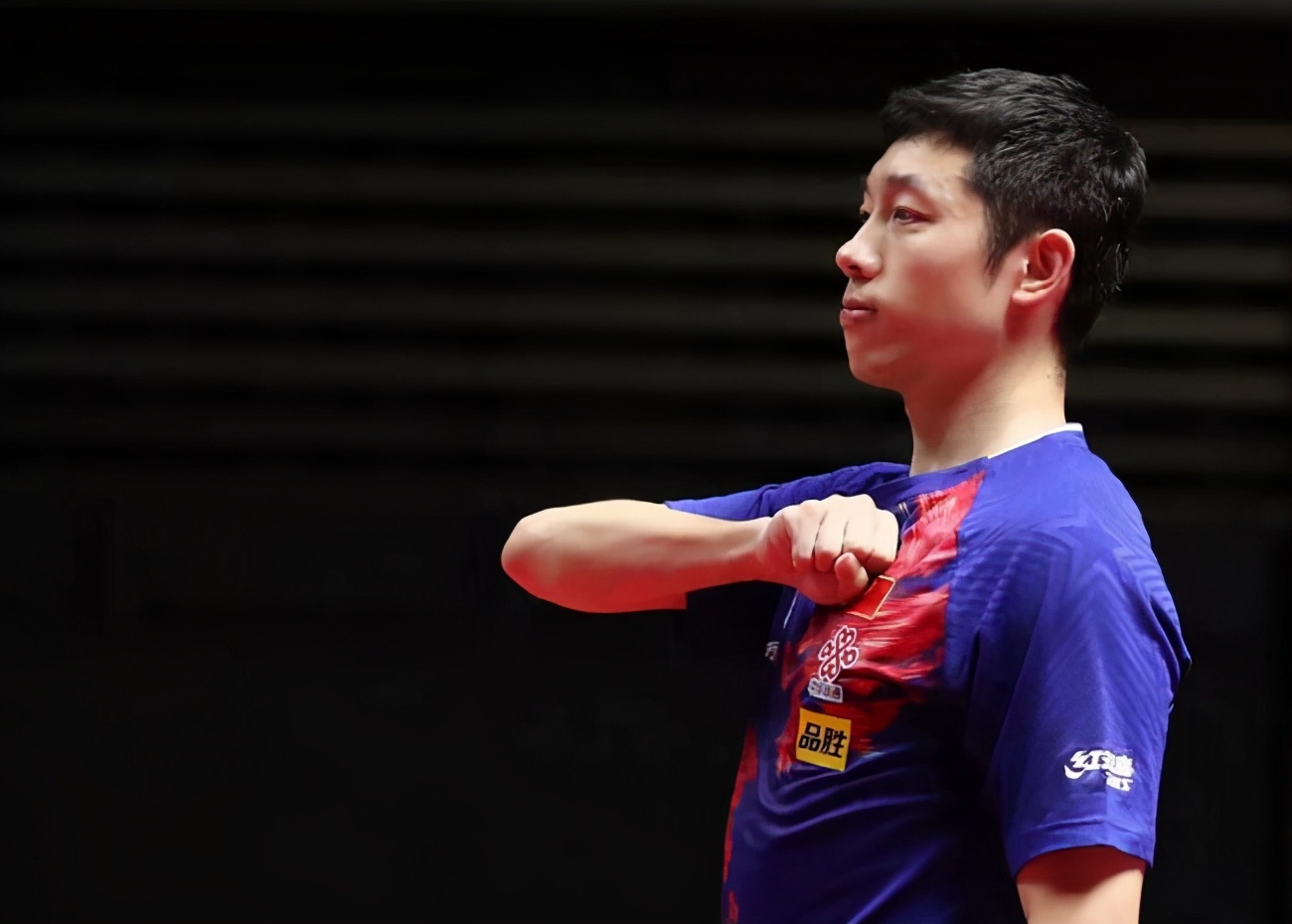 许昕四种发球,许昕说业余选手都是发球抢搓