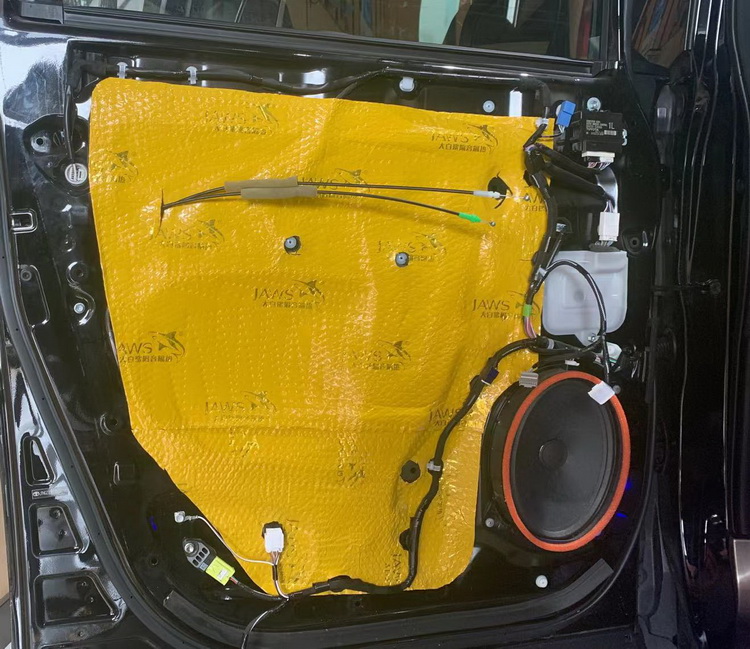 迎接安静郑州环亚丰田威尔法汽车隔音改装大白鲨