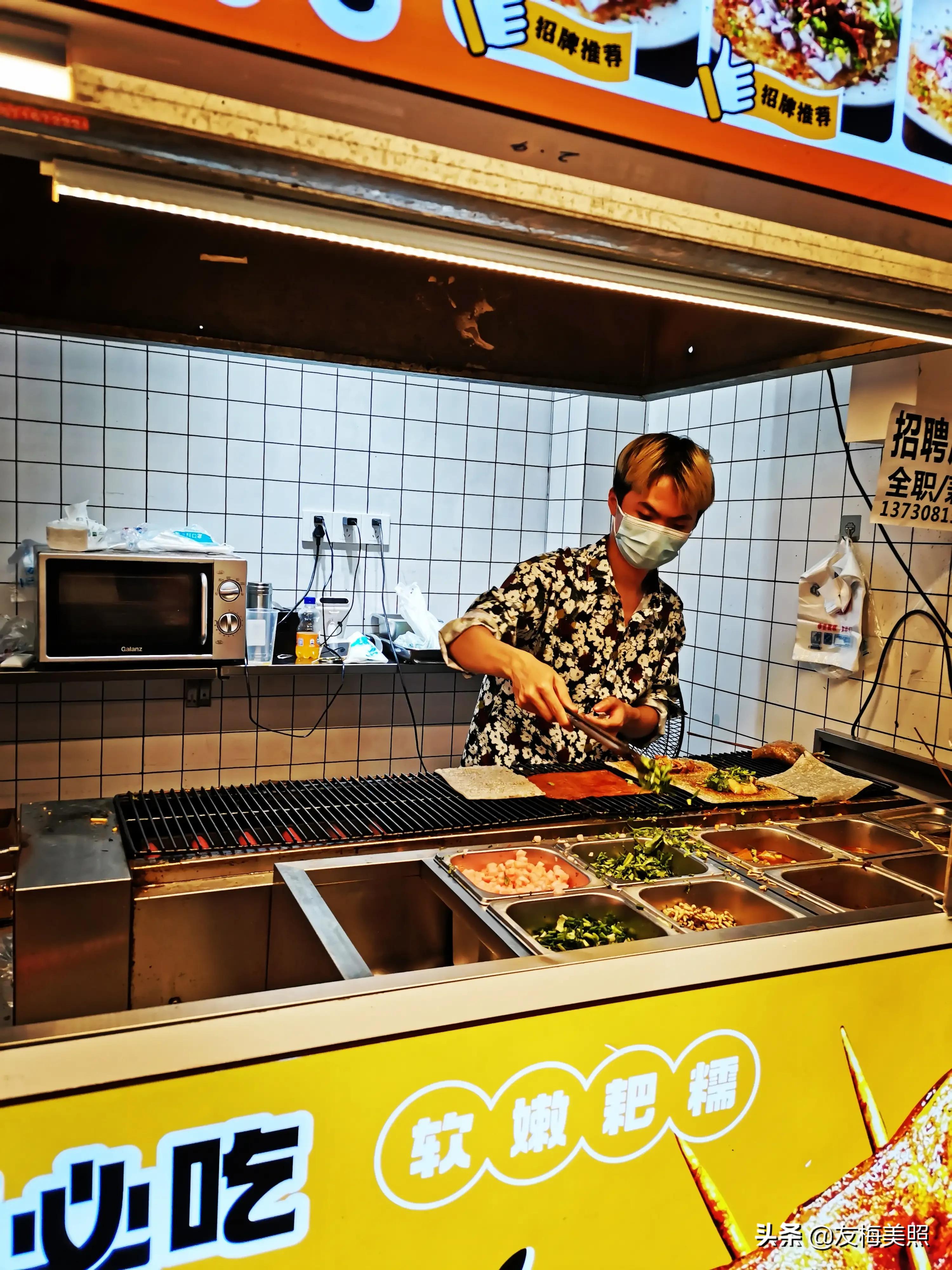 成都建设路附近有哪些好玩的地方,感受一下成都建设路小吃一条街