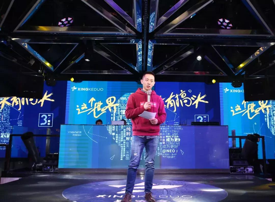 不洗头、不办卡！15分钟剪一个头，20㎡理发店月营收10万元