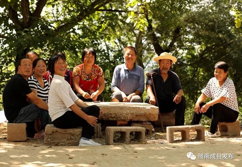 我叫成县，这是我2019年的自拍照~