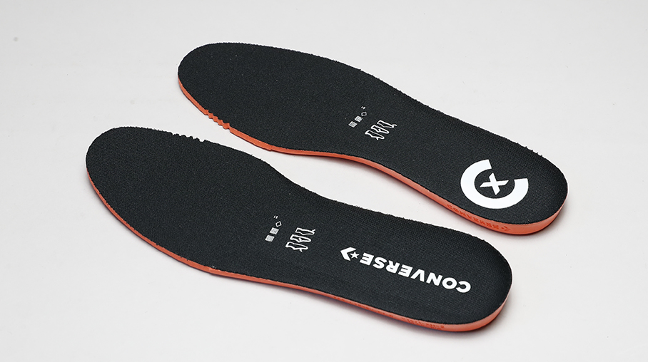 匡威银灰色高帮帆布鞋,脚感爆炸帆布鞋