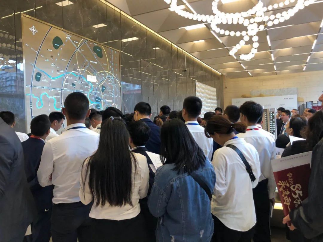 一环内精装新楼盘哪家好,新盘一期二期三期哪个好