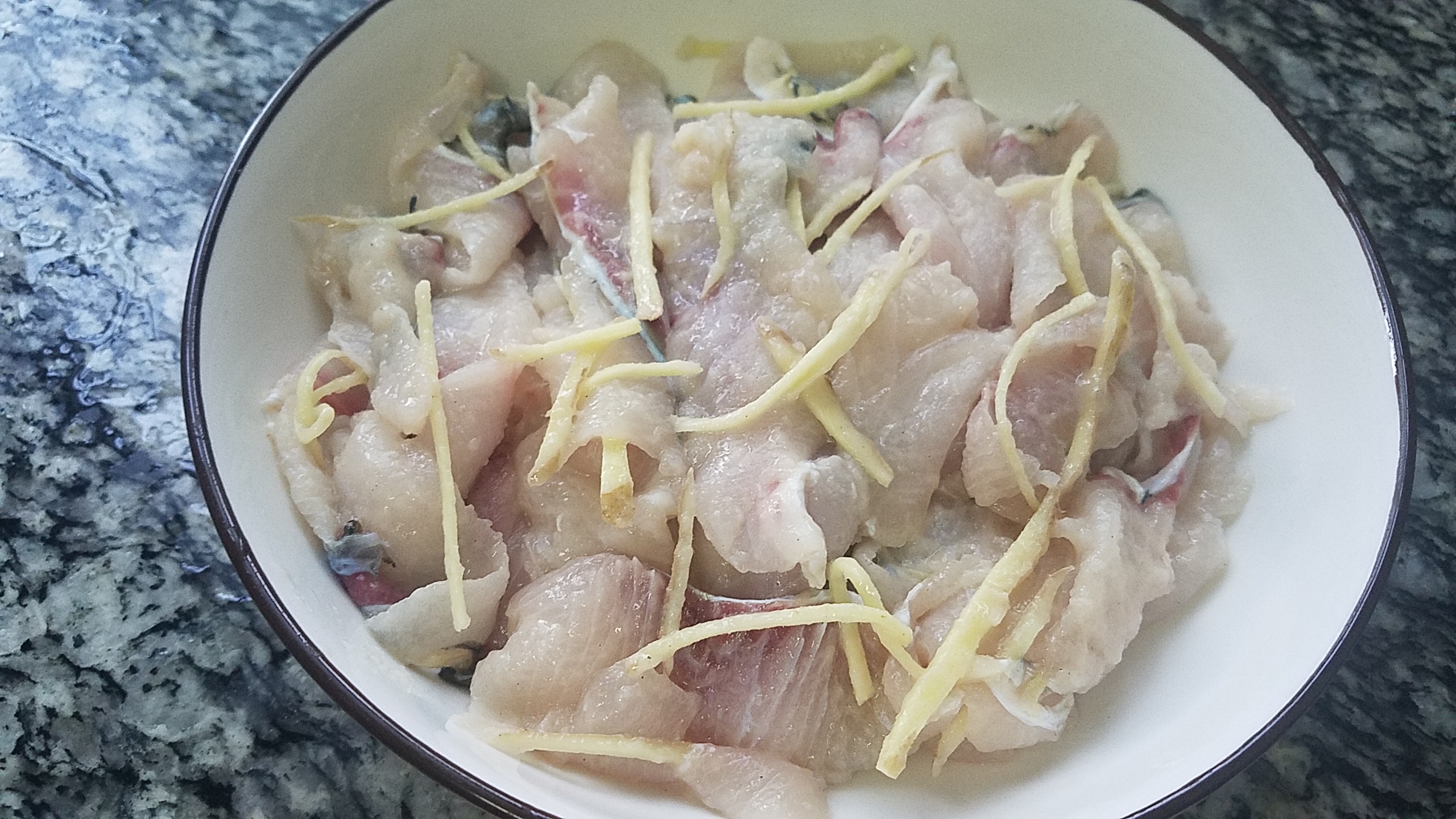 草鱼怎么炖好吃又简单方法大全,炖草鱼最简单好吃的做法