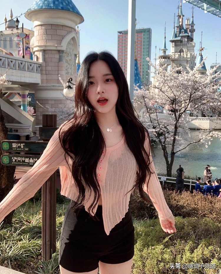 显老的脸型剪什么发型,好看的脸剪什么发型都好看