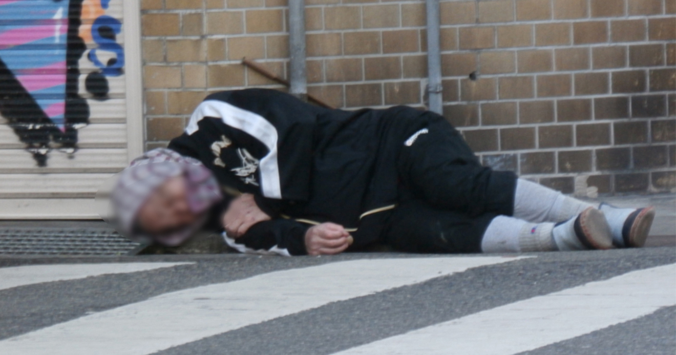 日本大阪霓虹灯区,探秘日本贫民窟