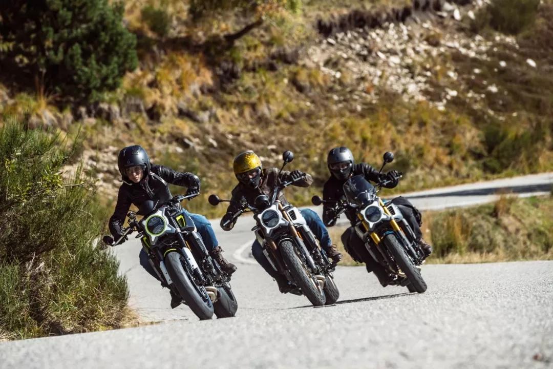 为什么喜欢复古汽车,为啥大部分人都喜欢复古车呢