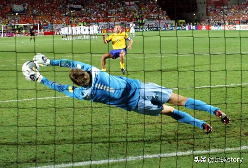 克鲁伊夫荷兰全攻全守集锦,荷兰三剑客是克鲁伊夫培养的吗