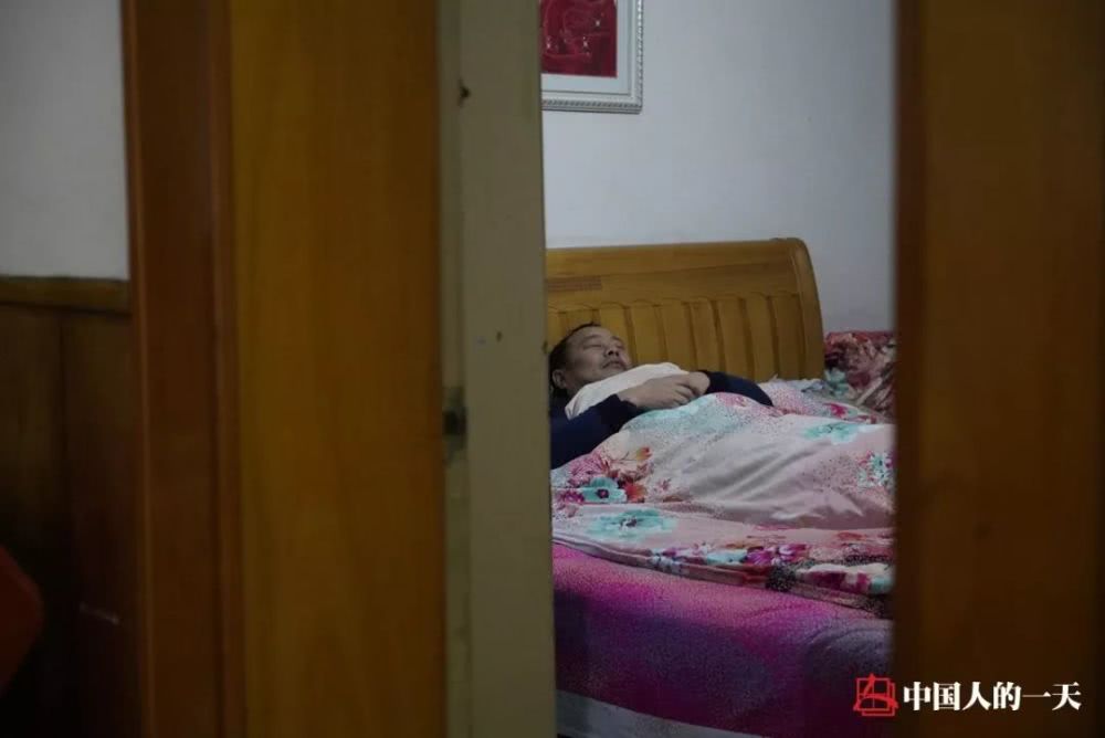 发烧37.9度，我从武汉回家过年，被爸妈关了一个月