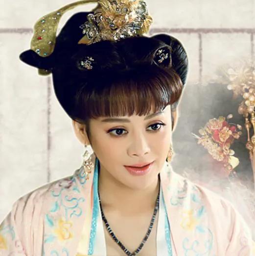 厚刘海遮挡脸型,厚刘海遮住眼睛