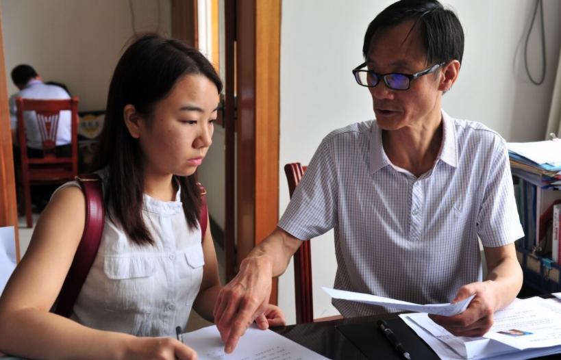 住家家庭老师薪资,做家政的老师一般工资多少