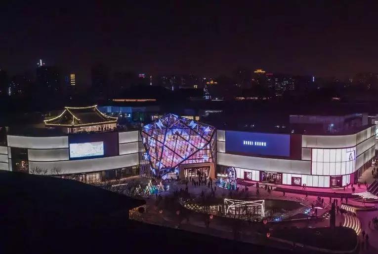 购物中心吸引人的特色,最有特色的购物中心大厅