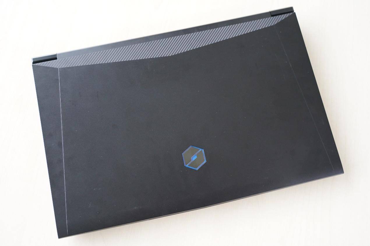 高色域144Hz电竞屏机械革命蛟龙P760AMD游戏本测试