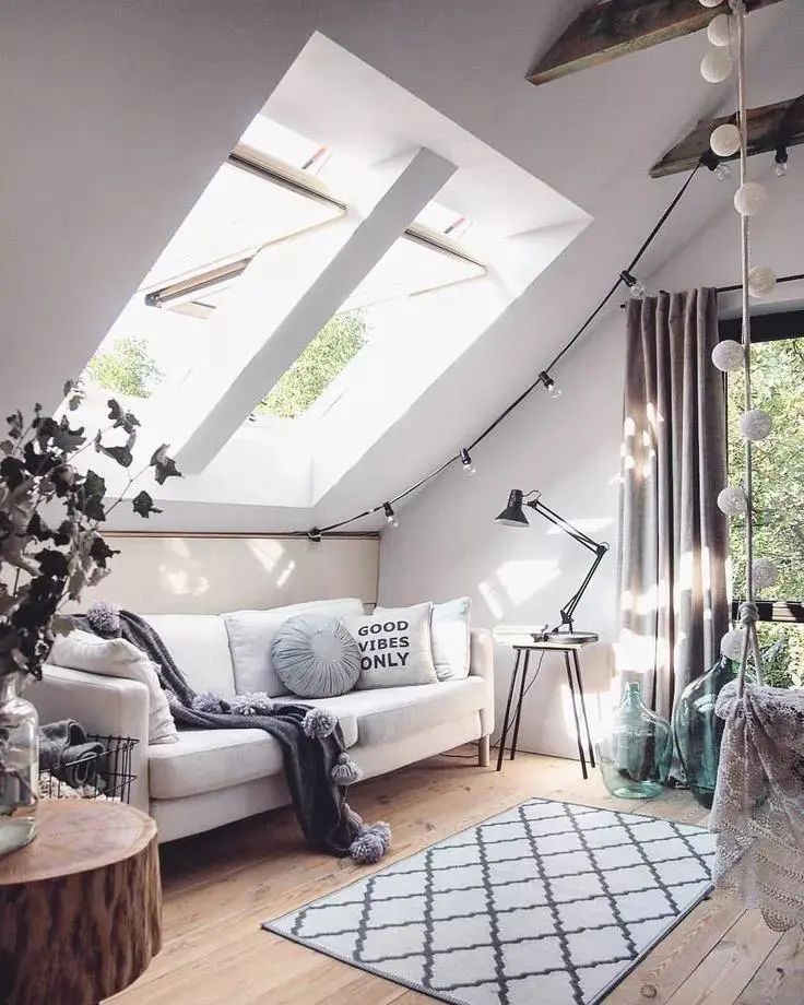 低矮斜顶阁楼鸡肋空间利用,矮小斜顶阁楼用的沙发