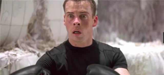 1995年成龙对周星驰反败为胜,成龙周星驰比赛视频