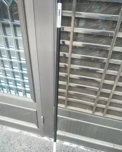 钓鱼人一般必备几根钓竿,钓鱼最重要的两根竿