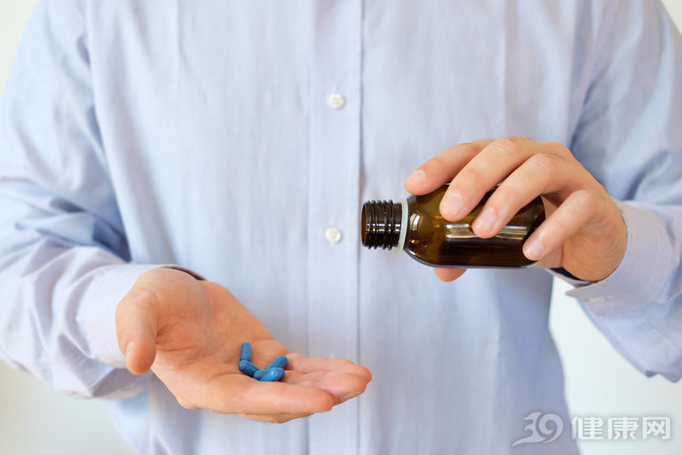 查出颈动脉有斑块应该怎么办,查出有颈动脉斑块该怎么办