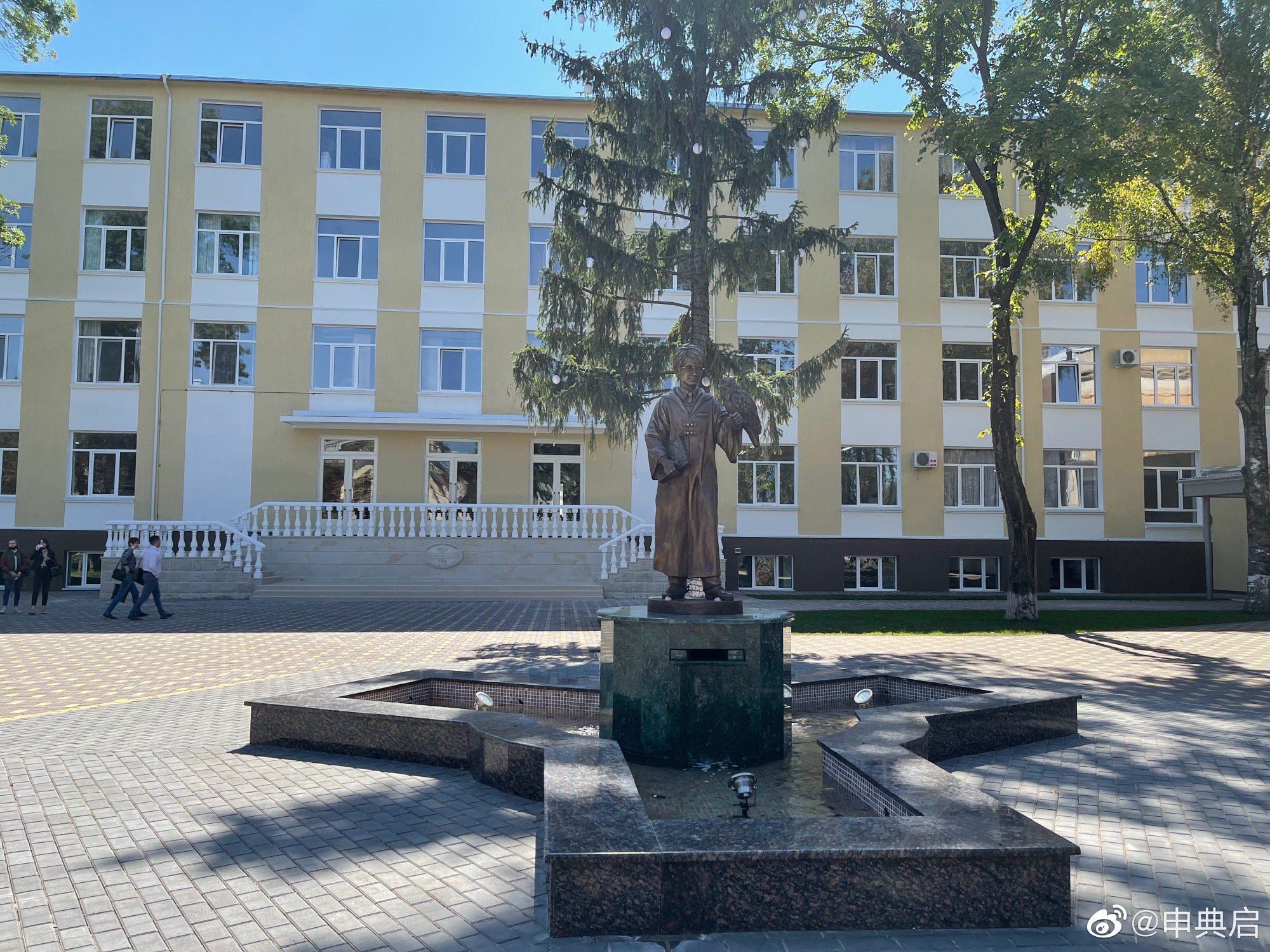 德左共和国是一个怎样的国家,德左共和国地理位置