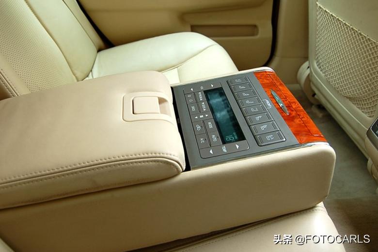 别克老款君越全新车,别克君越老款现在还值得入手么