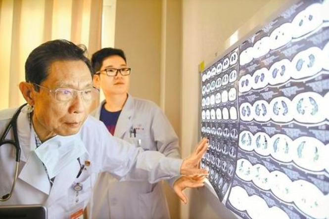 钟南山儿子戴爱马仕皮带,钟南山儿子穿爱马仕