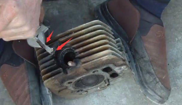 摩托车排气嘴螺丝断了,摩托车气缸头螺丝断了如何取出