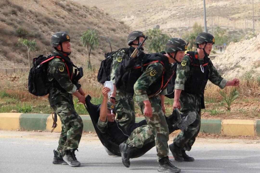 阿富汗军的装备 (蒙古军队俄式装备)