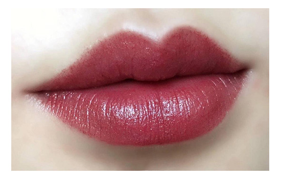 唇色深涂什么唇膏可以改善,唇色太深怎么淡化