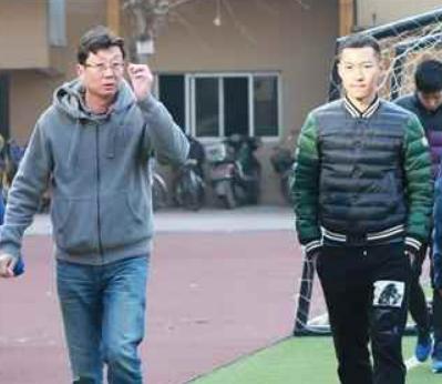 他和吴曦出自同一恩师，成就大不相同，在中甲退役或是最好结局