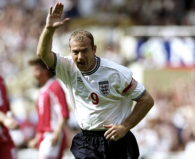 英超95-96赛季阿兰希勒在哪个队,阿兰希勒评英超第23轮最佳阵