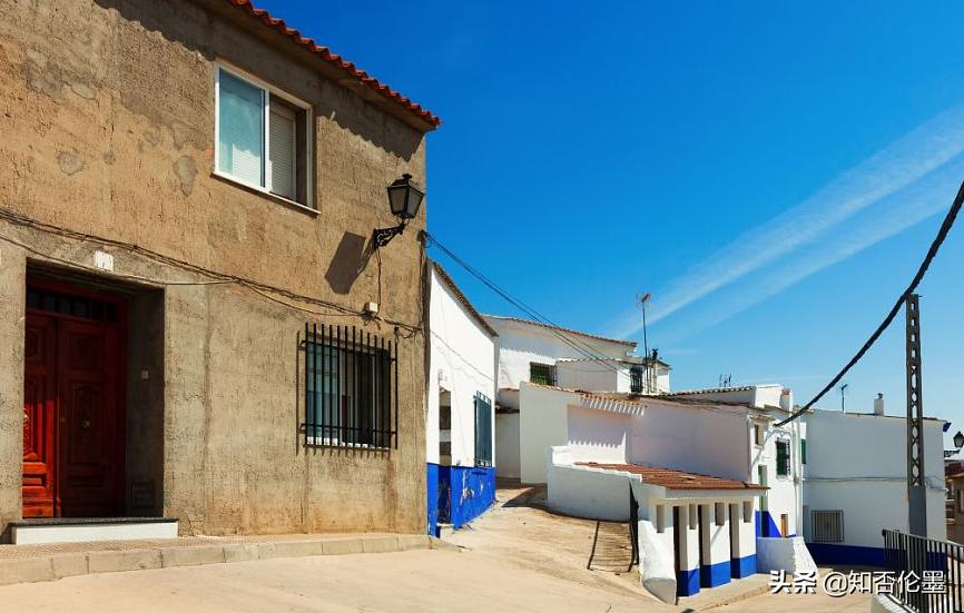 盖房莫盖双间房什么意思,建房怎样看风水适合不适合盖楼房