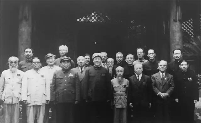 *共中**与各民主*党**派同舟共济史实回顾：大道同行，肝胆相照