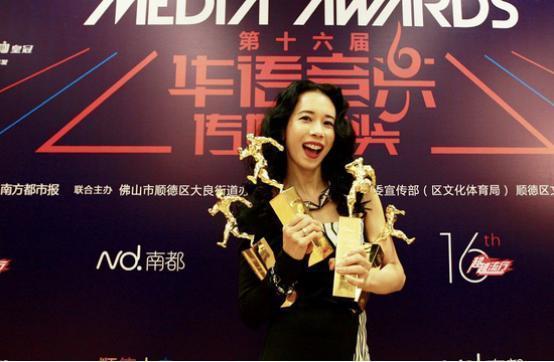 昆凌是混血吗,李小璐昆凌混血照