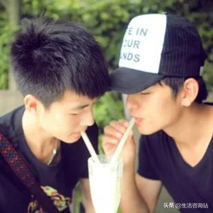 男生间让人心酸的友谊,男人的友情到底有多么感人