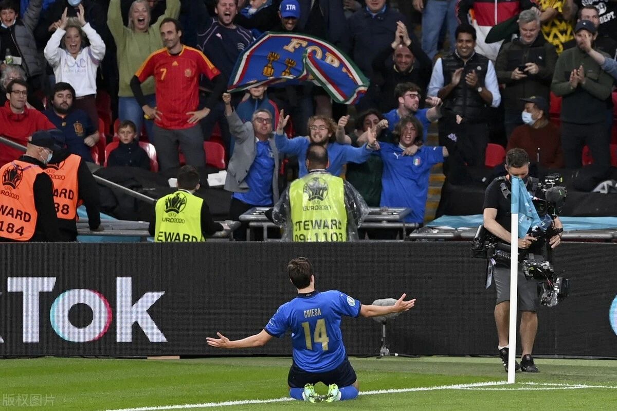 欧洲杯柏林的故事,关于欧洲杯的故事