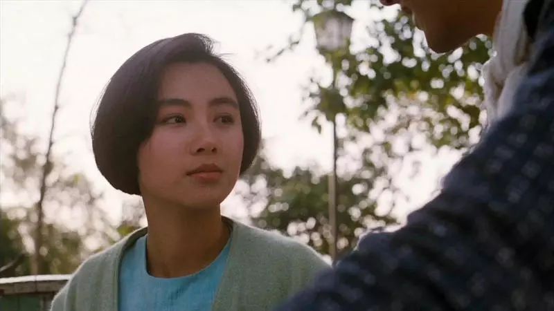 短发鼻祖袁洁莹近照图片,袁洁莹年轻时候最美的照片