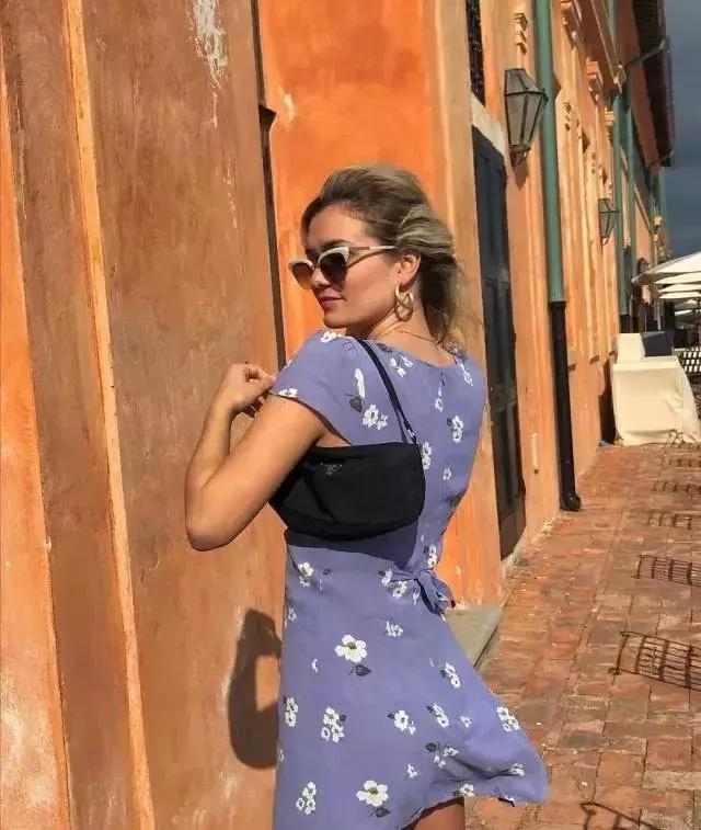 奶奶都嫌丑的旧包被Jennie背过后，半个地球的时尚博主疯狂求同款