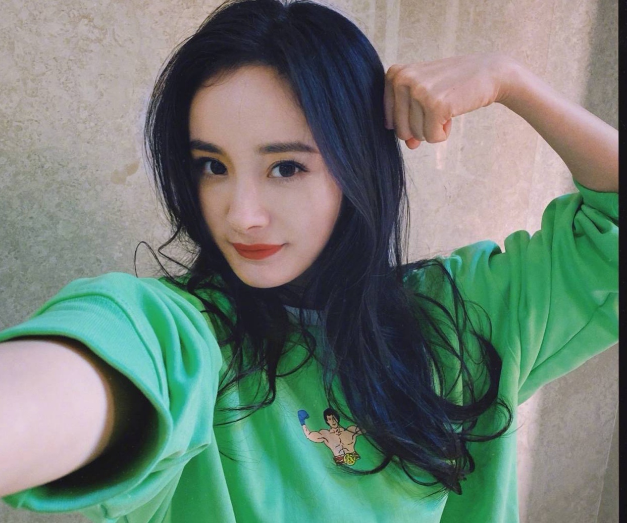 苍井空生产8个月后，1000多条评论，暴露了女人这辈子的艰辛