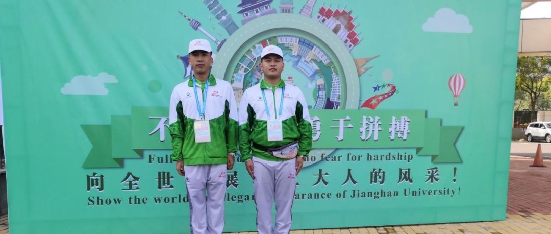 军运会志愿者感动瞬间,军运会感谢志愿者