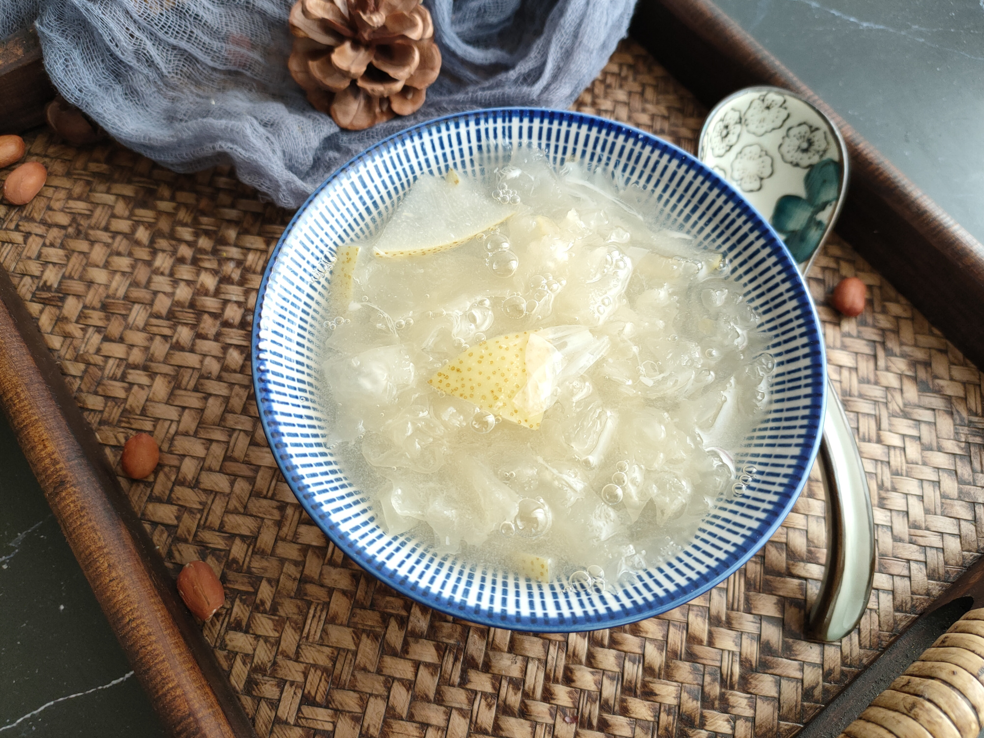煮银耳中途关火有问题吗,煮银耳水开下还是凉水下锅