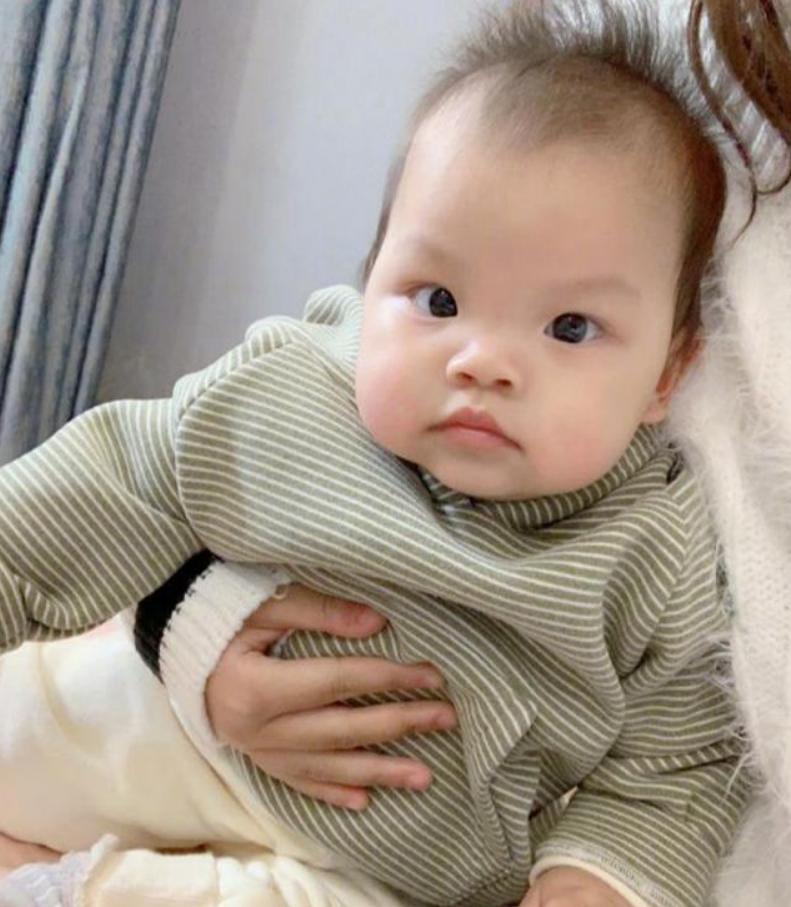 没有整容过的原装脸韩安冉,韩安冉五官精致网友全靠整出来的