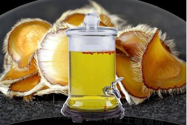 鹿茸泡酒喝着更辣了,鹿茸泡酒的颜色越来越白