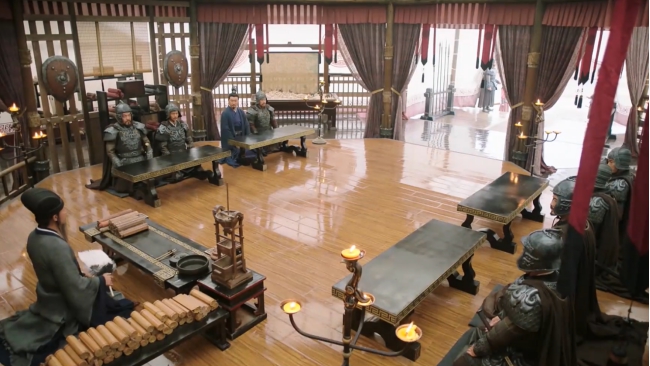 诸葛亮为什么是蜀汉最大的功臣,诸葛亮一生为蜀国鞠躬尽瘁