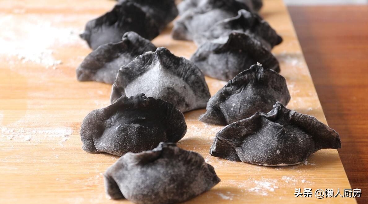 大墨鱼整个红烧,墨鱼水饺墨鱼和肉的比例