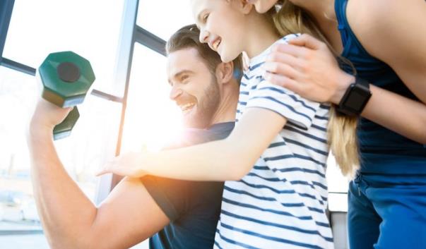 青少年踢足球有发展吗,青少年足球比赛对学生有什么好处