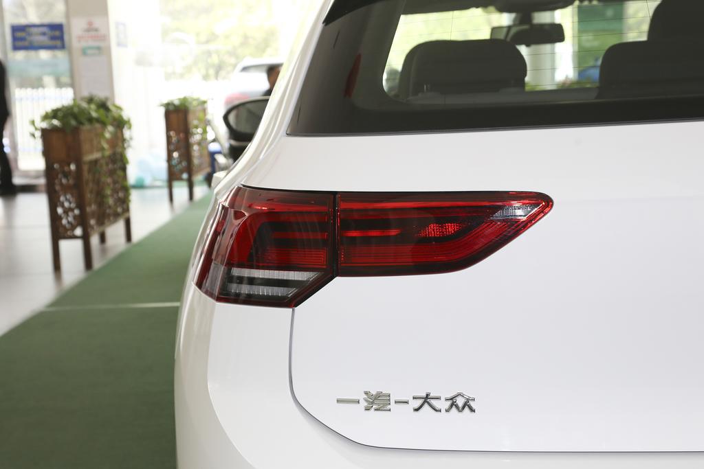 高尔夫动力强还是轩逸动力强,高尔夫高低功率加速对比