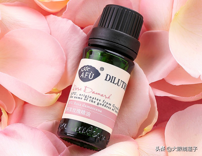 精华液和精华油的区别和用法,精华液和精华油的区别在哪里呢