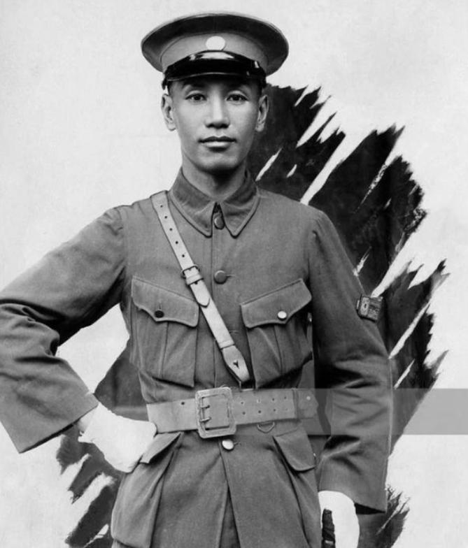 粟裕大将习武史：拿癞蛤蟆练习枪法，被国民*党**传言有三头六臂