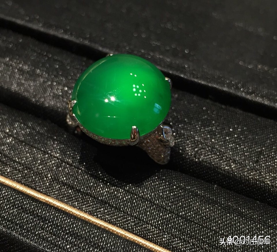 翡翠板料怎么定制,怎样挑选定制翡翠