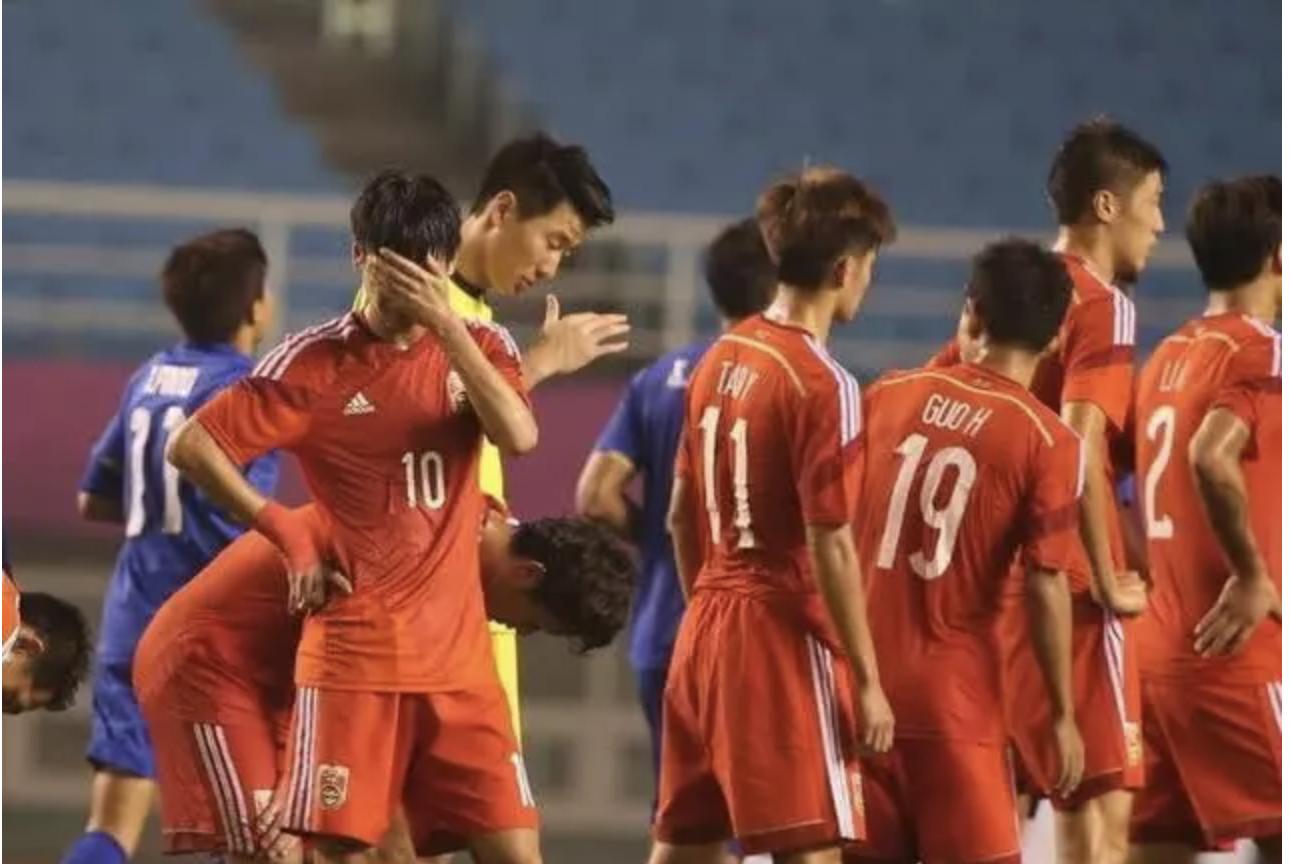 郝伟国奥首战首发,郝伟带国奥备战视频