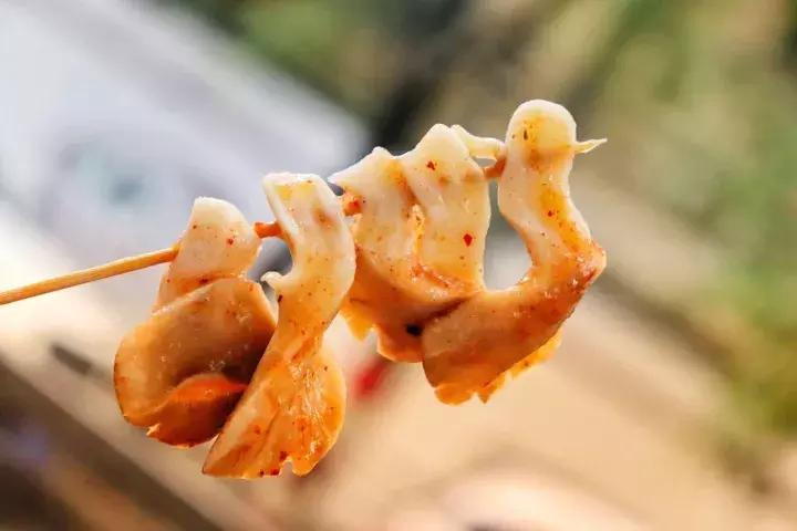 合肥麻辣串界扛把子！27年每天卖出6000+炸串，没有人能成功拒绝